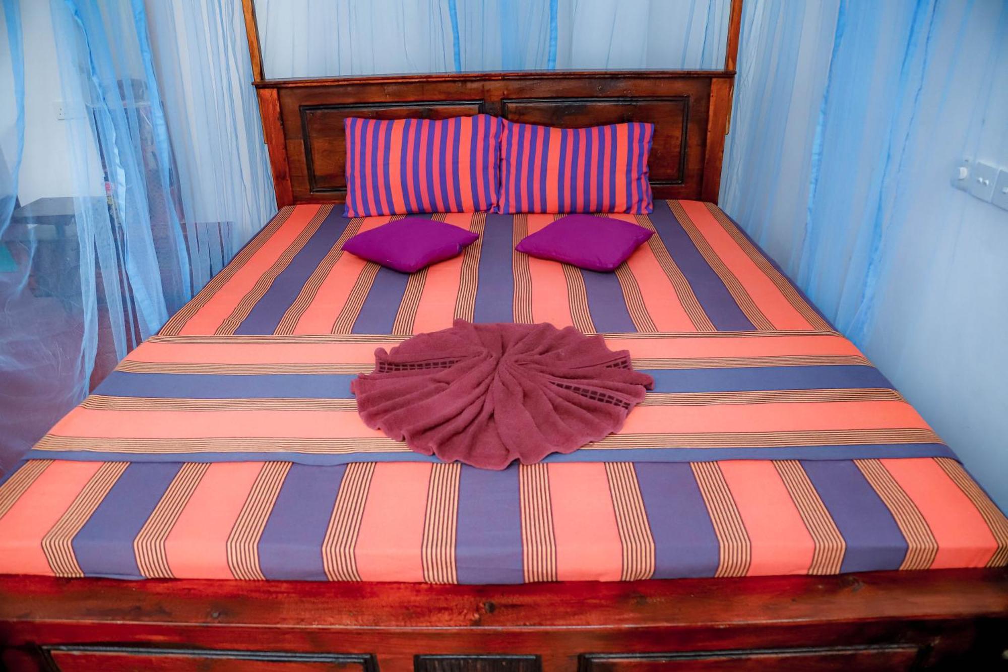 Hotel Lotus Grand Rest à Mirissa Extérieur photo